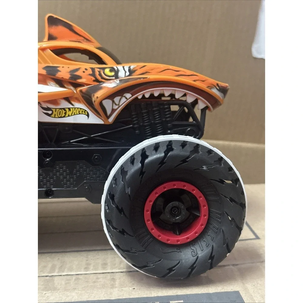 Hot Wheels Tiger Shark Remote Control Car w/ Controller, Orange&Black (untested)